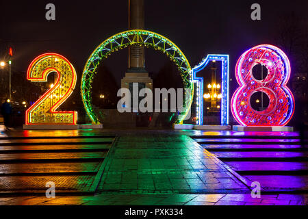 L'année 2018 lettres signe lumineux Banque D'Images