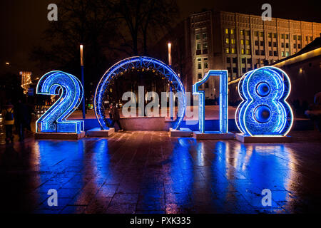 L'année 2018 lettres signe lumineux Banque D'Images