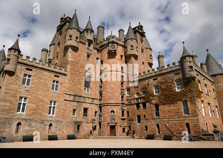 La pierre rouge de l'avant de Glamis Castle Accueil du comte et de la comtesse de Strathmore et Kinghorne Scotland UK Banque D'Images