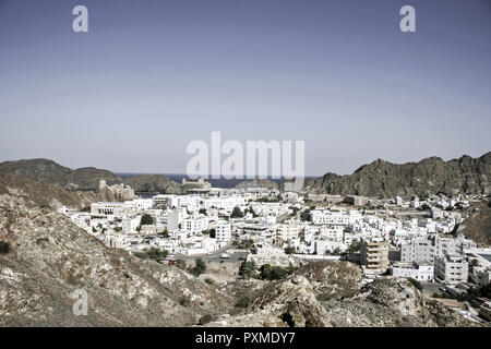 112 Muscat Muscat Oman Masquat Centrum Stadtmitte Stadtansicht Altstadt Gebaeude Weiss Naher Osten Sultanat Arabische Halbinsel Ausflugsziel Sehenswuerdig Banque D'Images