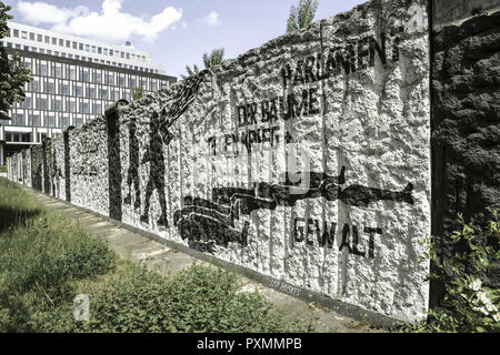 Deutschland, Berlin, Europa, Hauptstadt, Stadt, Sehenswuerdigkeit, Parlament der Baeume, Berliner Mauer, Zonengrenze, Relikt, DDR, Grenzmauer, Grenze, Banque D'Images