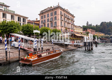 Taxi de l'eau sur le lac de Côme à Bellagio, Italie Banque D'Images