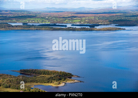 Grande vue panoramique sur Lower Lough Erne , Co . Fermanagh, Irlande du Nord Banque D'Images