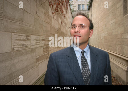 Steven Drizin, professeur de droit à nord-ouest de l'École de droit de l'Pritzker, photographié à Chicago en 2003. Banque D'Images