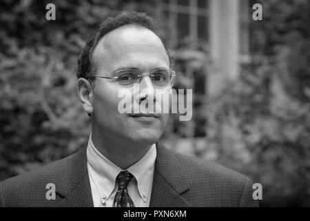 Steven Drizin, professeur de droit à nord-ouest de l'École de droit de l'Pritzker, photographié à Chicago en 2003. Banque D'Images