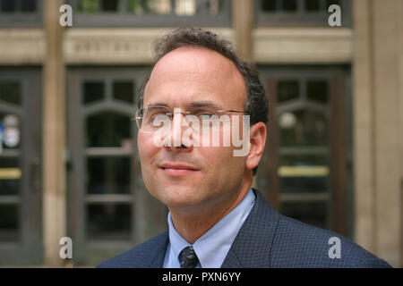 Steven Drizin, professeur de droit à nord-ouest de l'École de droit de l'Pritzker, photographié à Chicago en 2003. Banque D'Images