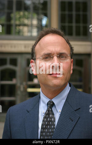 Steven Drizin, professeur de droit à nord-ouest de l'École de droit de l'Pritzker, photographié à Chicago en 2003. Banque D'Images