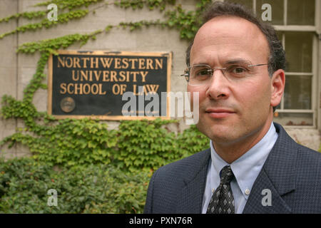 Steven Drizin, professeur de droit à nord-ouest de l'École de droit de l'Pritzker, photographié à Chicago en 2003. Banque D'Images