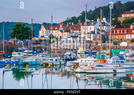 Royaume-uni, Iles Anglo-Normandes, Jersey, St Aubin, St Aubin Harbour Banque D'Images