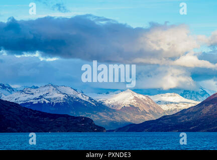 Le lac Argentino, le Parc National Los Glaciares, Province de Santa Cruz, Patagonie, Argentine Banque D'Images