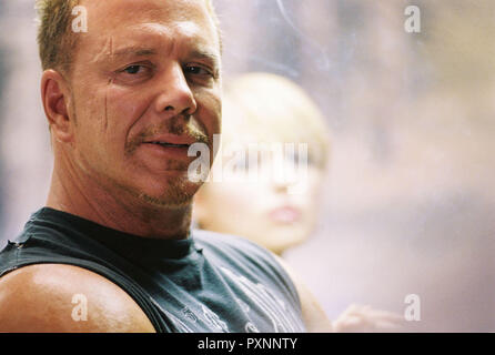 Domino : vivre vite, mourir jeune, 2005 Regie : Tony Scott, Ed (Mickey Rourke) Banque D'Images