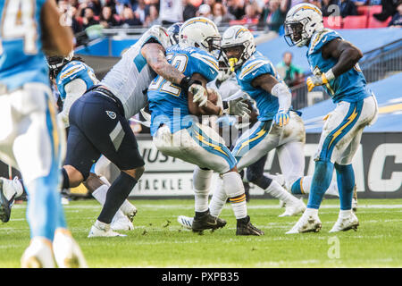 21 octobre 2018 LONDRES, ANGLETERRE - 21 OCTOBRE : NFL International Series - Titans à chargeurs - Los Angeles Chargers Linebacker Denzel Perryman (crédit 52) Glamourstock Banque D'Images