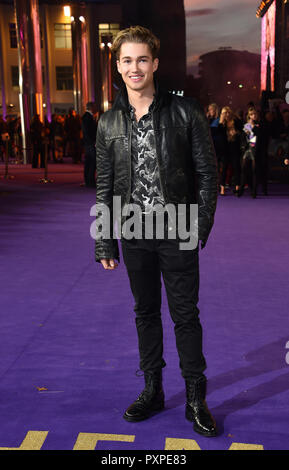 AJ Pritchard participant à la Bohemian Rhapsody Première mondiale tenue à l'Aréna de l'ETI, Wembley, Londres. Banque D'Images