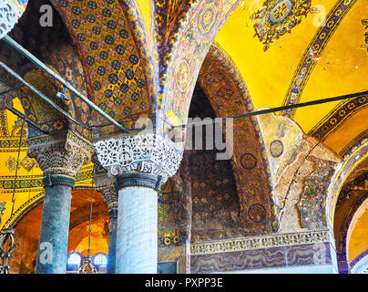 IsDetail de la tribune sud de la nef de la mosquée Sainte-Sophie. Istanbul, Turquie. Banque D'Images
