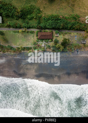 L'INDONÉSIE, Bali, vue aérienne de Balian beach Banque D'Images