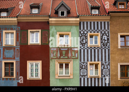 La Pologne, Poznan, rangée de maisons colorées de la vieille ville, vue partielle Banque D'Images