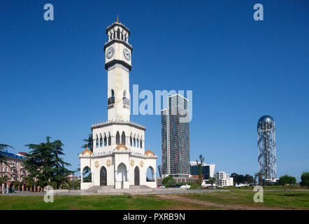 La Géorgie, l'Adjarie, Batumi, Miracle Park, Chacha Tour de l'horloge Banque D'Images