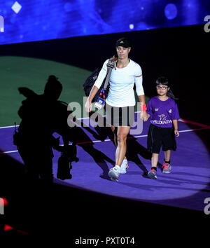 Singapour, octobre, 24, 2018. Finales WTA : Anjalique KERBER (GER) pénètre dans le lieu pour faire face à l'US Open champion Naomi Osaka (JPN) à Singapour, le mercredi : Crédit Seshadri SUKUMAR/Alamy Live News Banque D'Images