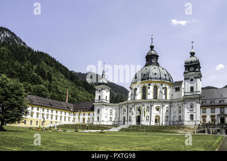 Deutschland, Bayern, Oberbayern, Werdenfelser Land, Kloster Ettal, Allemagne Haute-bavière, Abbaye Ettal, près de l'église du monastère, Oberammergau, Allemagne, B Banque D'Images