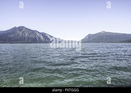 Blick auf den Walchensee, Tölzer Land, Isarwinkel, Bayern, Oberbayern, Deutschland Banque D'Images