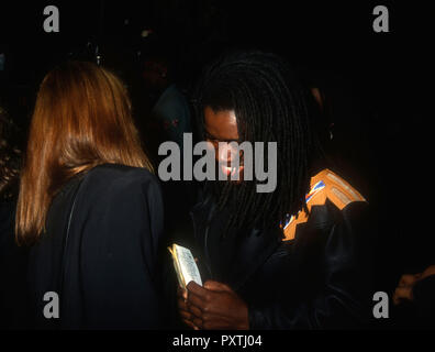 Los Angeles, CA - le 17 novembre : la chanteuse Tracy Chapman assiste à la Warner Bros Pictures' 'Malcolm X' Premiere le 17 novembre 1992 au Samuel Goldwyn Theater de Los Angeles, Californie. Photo de Barry King/Alamy Stock Photo Banque D'Images