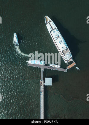 L'INDONÉSIE, Bali, vue aérienne de yachts de luxe Banque D'Images