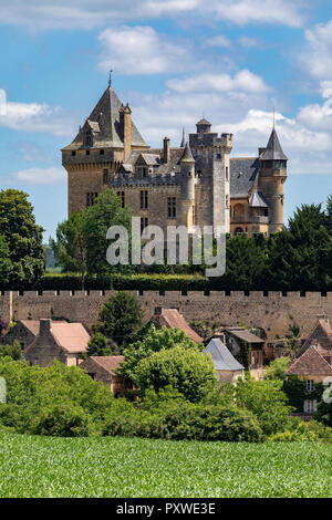 Château de Montfort - un château dans la commune de Vitrac dans la région de la Dordogne Banque D'Images