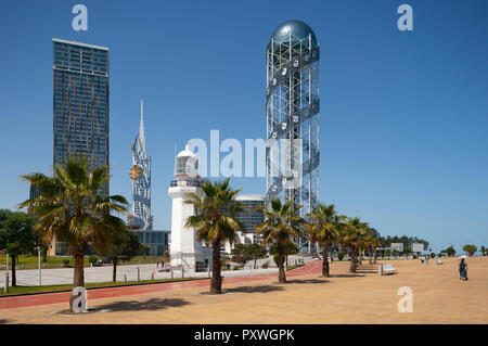 La Géorgie, l'Adjarie, Batumi, Miracle Park avec 2002 Tower Banque D'Images