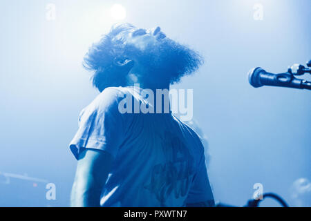 Danemark, copenhague - Octobre 22, 2018. Le groupe de metal suisse Abraham effectue un concert live à l'hôtel Cecil à Copenhague. Ici le chanteur Renzo Especial est vu sur scène. (Photo crédit : Gonzales Photo - Peter Troest). Banque D'Images