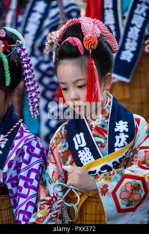 Jeune fille en kimono Younge pour le Festival, Hikawa Kawagoe Kawagoe, Japon Banque D'Images