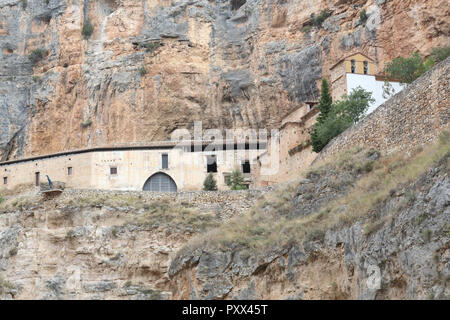 Le Sanctuaire Notre Dame de Jaraba dans le Barranco de la Hoz Seca (canyon souillent sec Gully) dans la région de l'Aragon, en Espagne, au cours d'une journée ensoleillée Banque D'Images