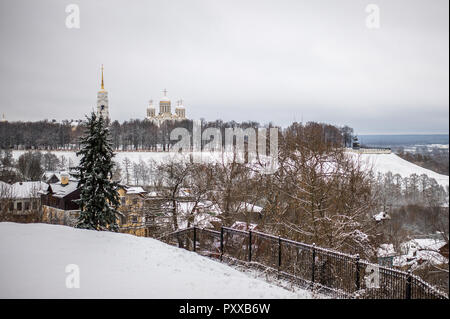 Vue sur la sainte Cathédrale de l'Assomption dans l'hiver de la ville de Vladimir, Russie Banque D'Images