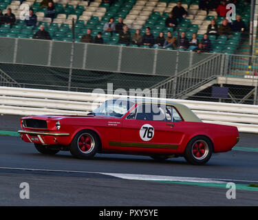 Geraint Owen, Ford Mustang, HSCC, HRSR Historique, tourisme, voitures de course historique finale de Silverstone Silverstone, Réunion, octobre 2018, voitures, Raci classique Banque D'Images