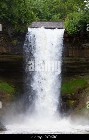 Belles chutes de Minnehaha à Minneapolis, MN. Banque D'Images