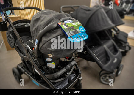 Graco une poussette de bébé avec d'autres marques dans un magasin dans la région de New York le mardi, Octobre 23, 2018. (Â© Richard B. Levine) (photo illustration) Banque D'Images