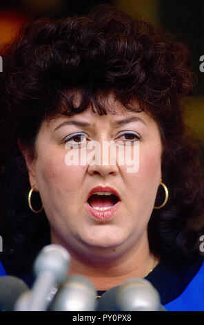 Washington, DC. 1992 Jeannie mère Blanche de victime du SIDA Ryan White de Ind. Crédit : Mark Reinstein /MediaPunch Banque D'Images