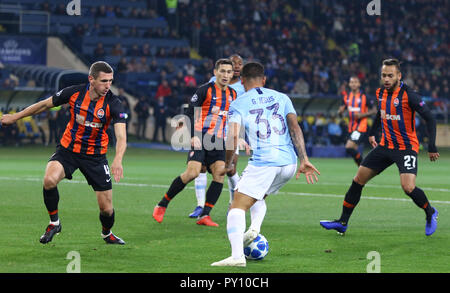 Kharkiv, Ukraine. 23 octobre, 2018. Gabriel Jésus de Manchester City a le contrôle d'une balle au cours de l'UEFA Champions League match contre Shakhtar Donetsk Banque D'Images