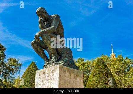 France Paris, 'Le Penseur' sculptures de Rodin en août le musée Rodin Banque D'Images