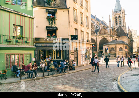 Quartier de la Sorbonne est 20ème arrondissement ou quartier de Paris, France. Il est situé dans le 5ème arrondissement de Paris, près de jardin du Luxembourg et Sorbonne, sur la Montagne Sainte-Geneviève, Paris, Ile-de-France, France Banque D'Images