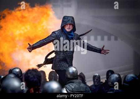 Robin Hood est un film d'action et d'aventure américain réalisé par Otto Bathurst et écrit par Ben Chandler et David James Kelly, d'une histoire par Chandler et basée sur le conte de Robin des Bois. Cette photo est pour un usage éditorial uniquement et est l'auteur de la société film et/ou le photographe attribué par le film ou la société de production et ne peut être reproduite que par des publications dans le cadre de la promotion du film ci-dessus. Un crédit obligatoire pour l'entreprise de film est nécessaire. Le photographe devrait également être portés lorsqu'il est connu. Banque D'Images