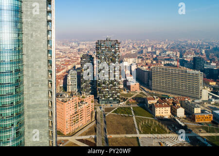 Vue aérienne du quartier des affaires, Milan, Lombardie, Italie Banque D'Images