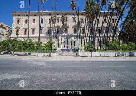 Palacio de la Aduana, Malaga, Espagne. Bâtiment actuellement pour musée permanent. Entrée privée Banque D'Images
