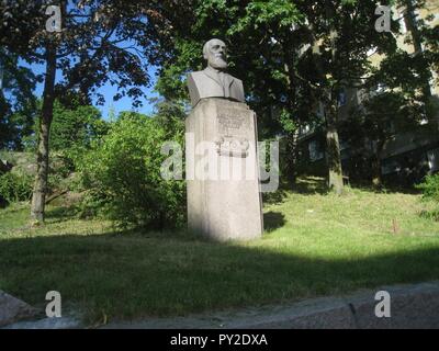 Av Byst Anders Petter Löfström, grundare utförd Sundbybergs, 1944 av Carl Fagerberg, 2018a. Banque D'Images