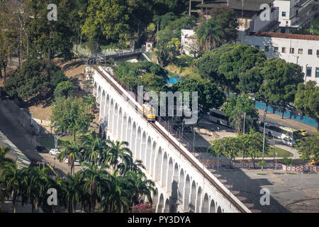 Vue aérienne de Arcos da Lapa Arches et Santa Teresa - Rio de Janeiro, Brésil Banque D'Images