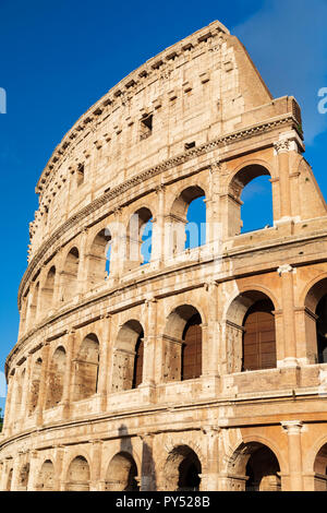Façade d'origine du Colisée à Rome Banque D'Images