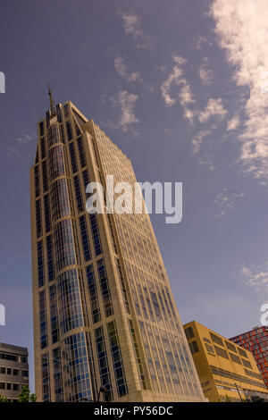 Rotterdam, Pays-Bas - 27 mai : grand verre bâtiment à Rotterdam le 27 mai 2017. Rotterdam est une grande ville portuaire dans la province néerlandaise de holla Banque D'Images