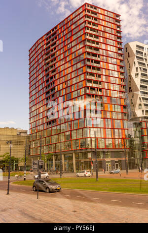 Rotterdam, Pays-Bas - 27 mai : grand verre bâtiment à Rotterdam le 27 mai 2017. Rotterdam est une grande ville portuaire dans la province néerlandaise de holla Banque D'Images