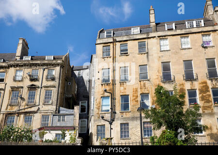 L'arrière de maisons dans le parangon à de Walcot Street, Bath, Somerset Banque D'Images