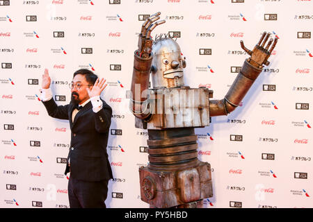 Tokyo, Japon. 25 octobre, 2018. Acteurs du film 'hard-core' posent pour la photo au cours d'une cérémonie d'ouverture du Festival International du Film de Tokyo à Tokyo, Japon, le 25 octobre 2018. Credit : Ma Caoran/Xinhua/Alamy Live News Banque D'Images