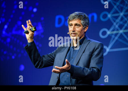 Munich, Allemagne. 26Th Oct, 2018. Ranga Yogeshwar, journaliste scientifique, physicien et animateur, vous donnera un discours sur "l'homme et de la machine - programmes de l'OMS qui ?" à la 32e MEDIENTAGE MÜNCHEN. Credit : Matthias Balk/dpa/Alamy Live News Banque D'Images